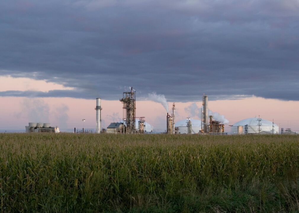 Iowa is the #2 state with the most people living near toxic release facilities
